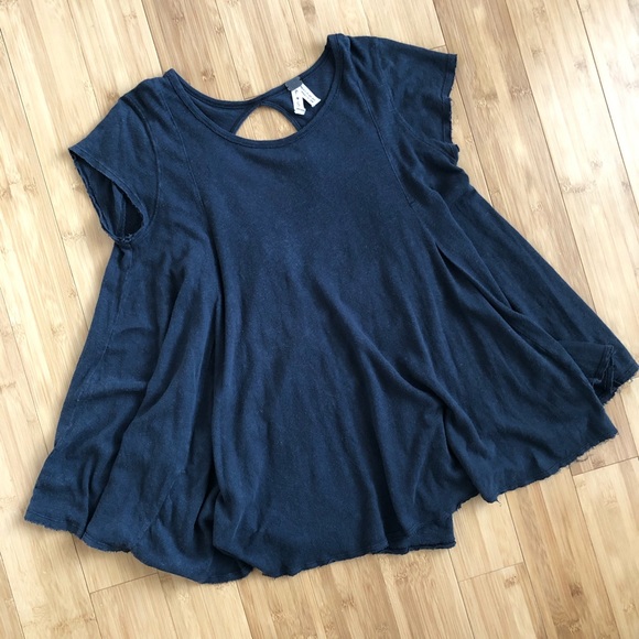 Free People Tops - Free People navy flowy tee shirt back cutout sz S